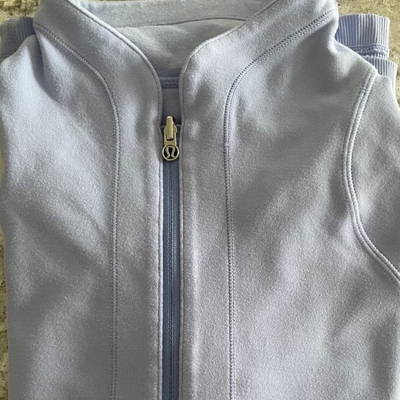 Lululemon pullover sweater, periwinkle, size 10 - Picture 3 of 3